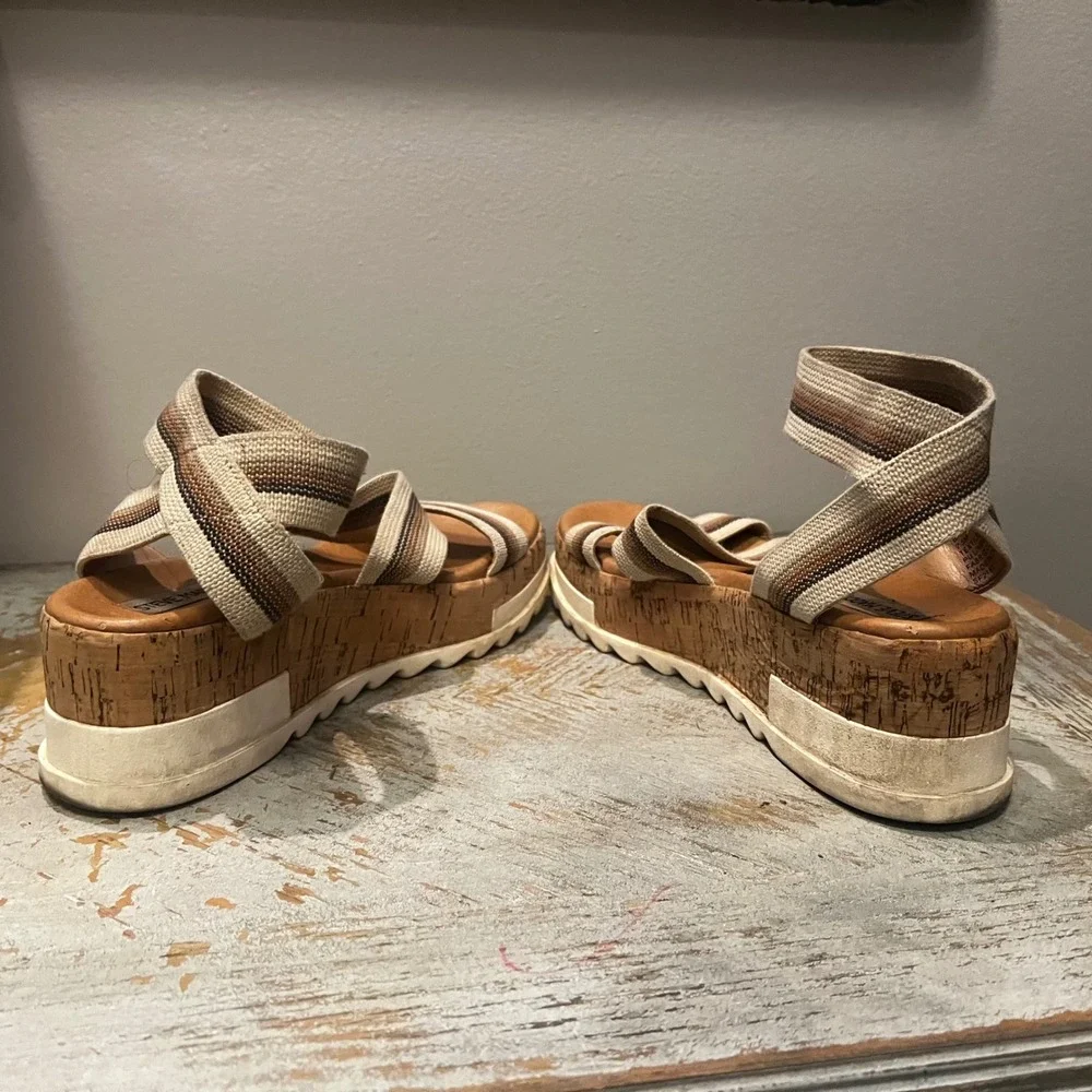 Steve Madden Bandi Tan Striped Elastic Platform Sandals Womens 7.5 BAND02S1
